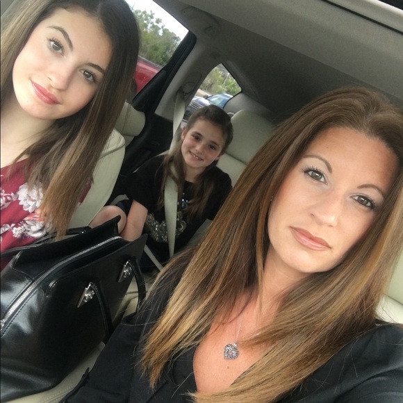 Meet ME!! ❤️ - Picture 4 of 5